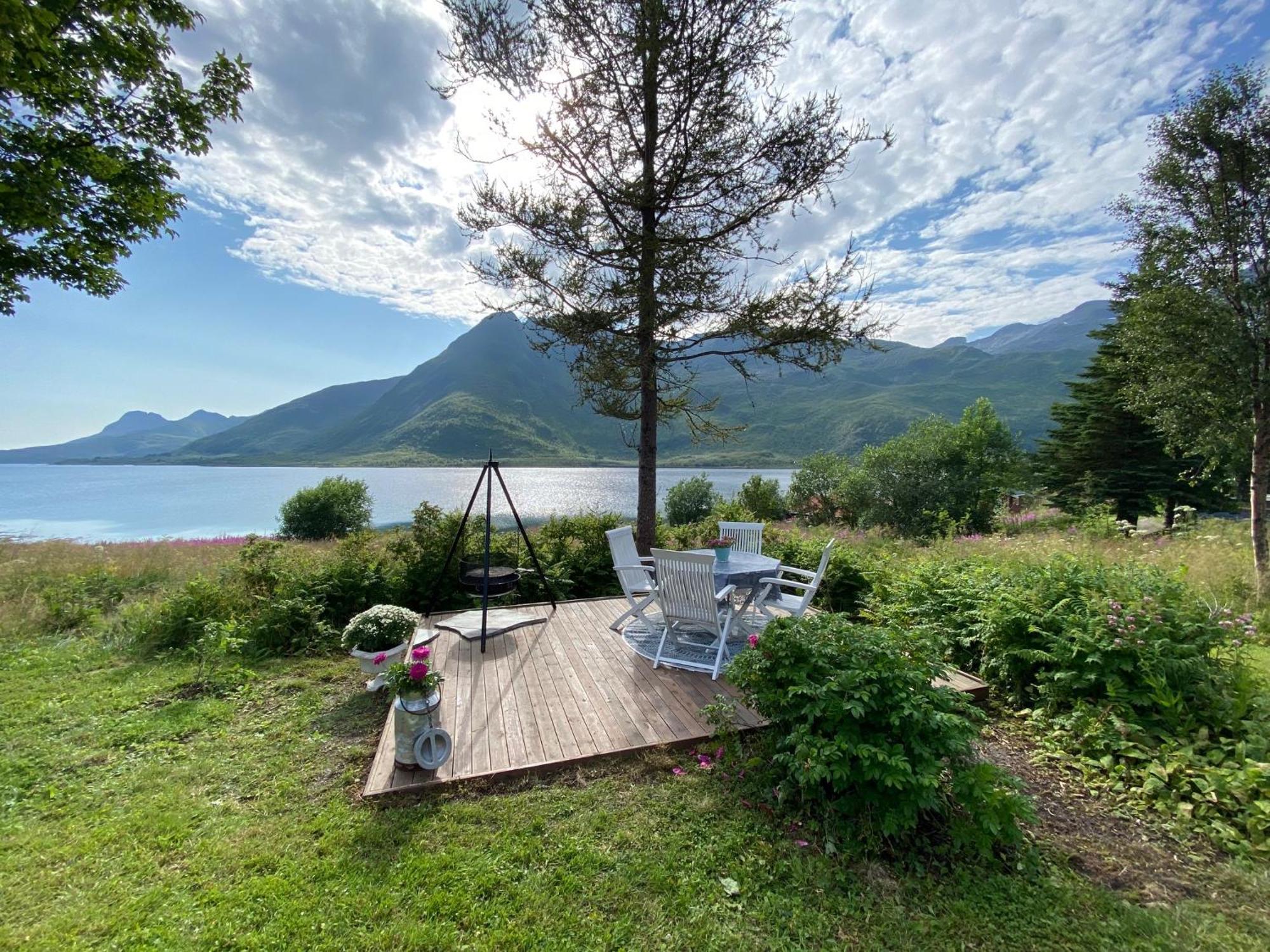 Unique And Charming House At The Foot Of Lofoten'S Highest Mountain 스볼베르 외부 사진